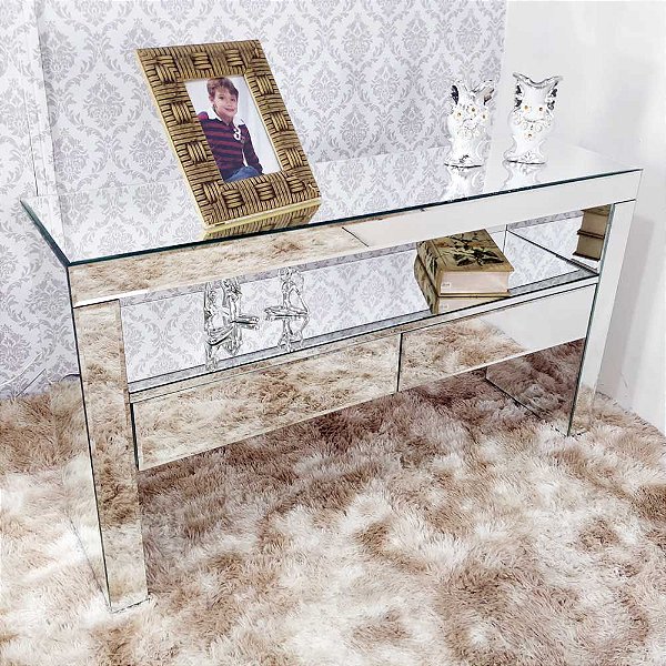 Aparador Espelhado DIY: Transforme seu Móvel Antigo com Espelhos