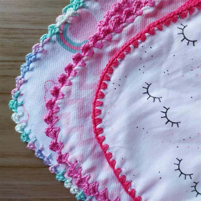 biquinho de croche em fralda