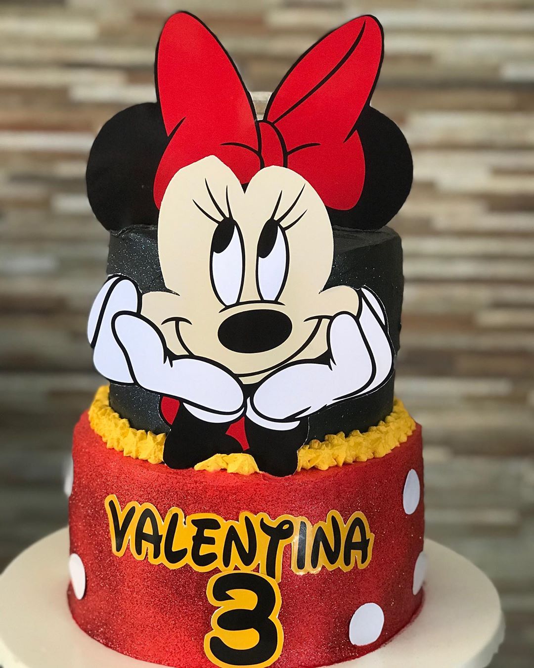 Decoração de Bolo Minnie Rosa: Inspirações e Tutoriais