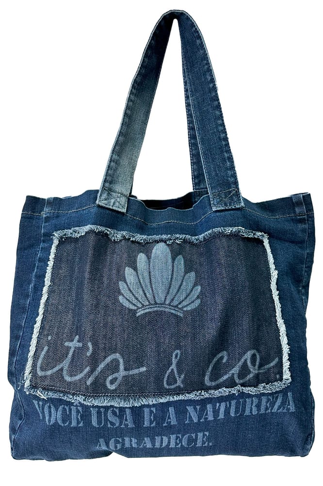 Bolsas 2025: As cores e materiais que vão bombar com seu jeans