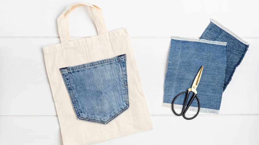 bolsa com calça jeans
