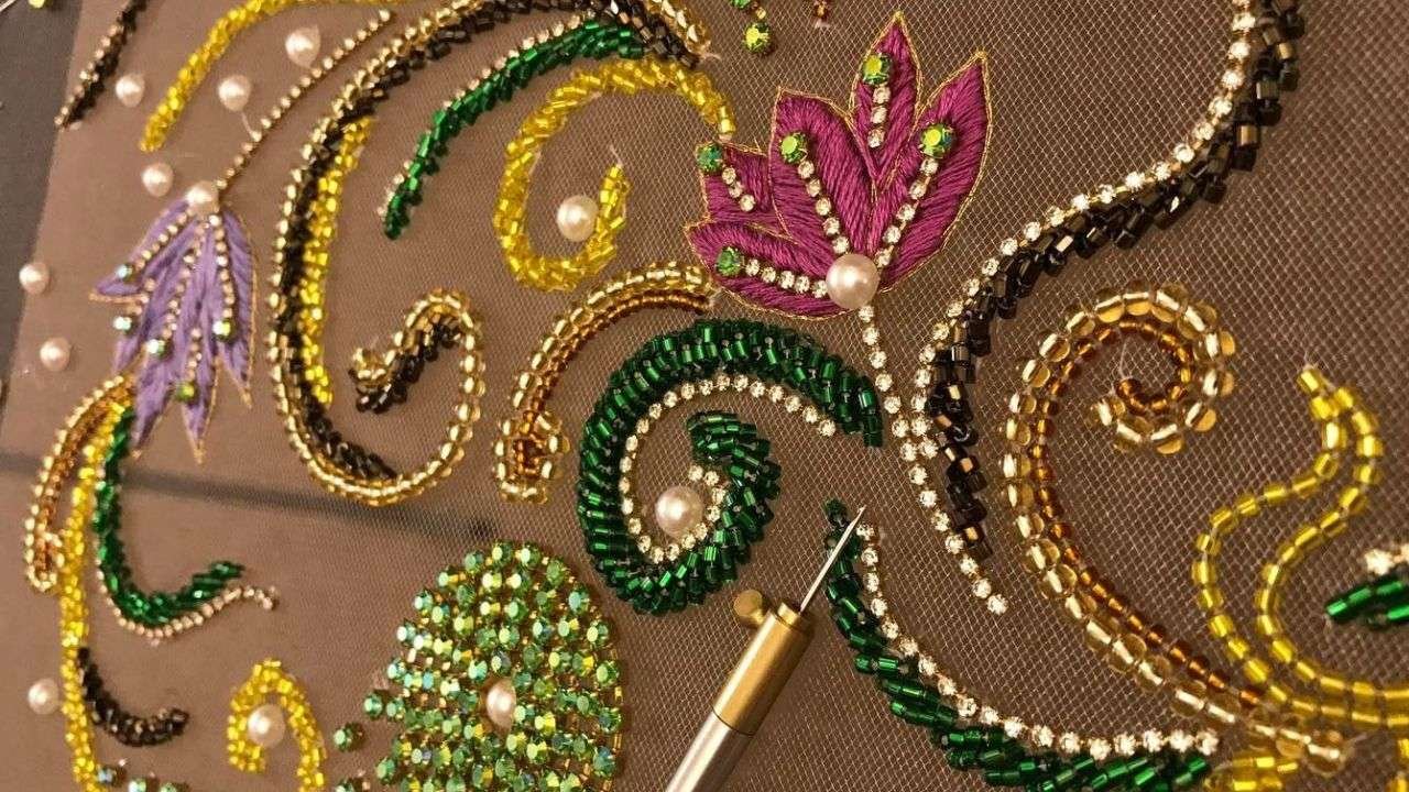 bordado com miçangas