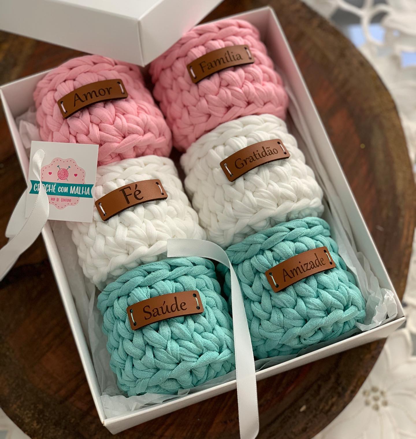 Cachepô de crochê com base de MDF: Estabilidade e estilo para suas plantas