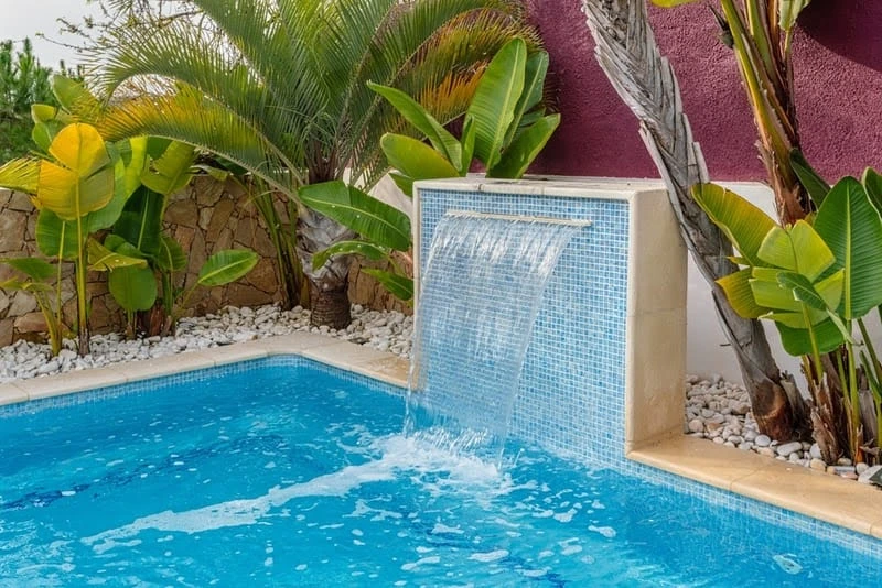 cascata para piscina
