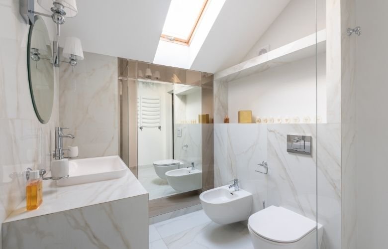 A importância do vidro temperado em nichos de banheiro