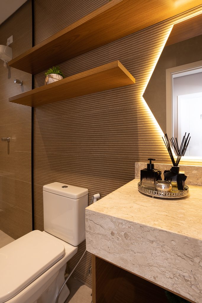 porcelanato amadeirado ou cerâmica para banheiro qual escolher