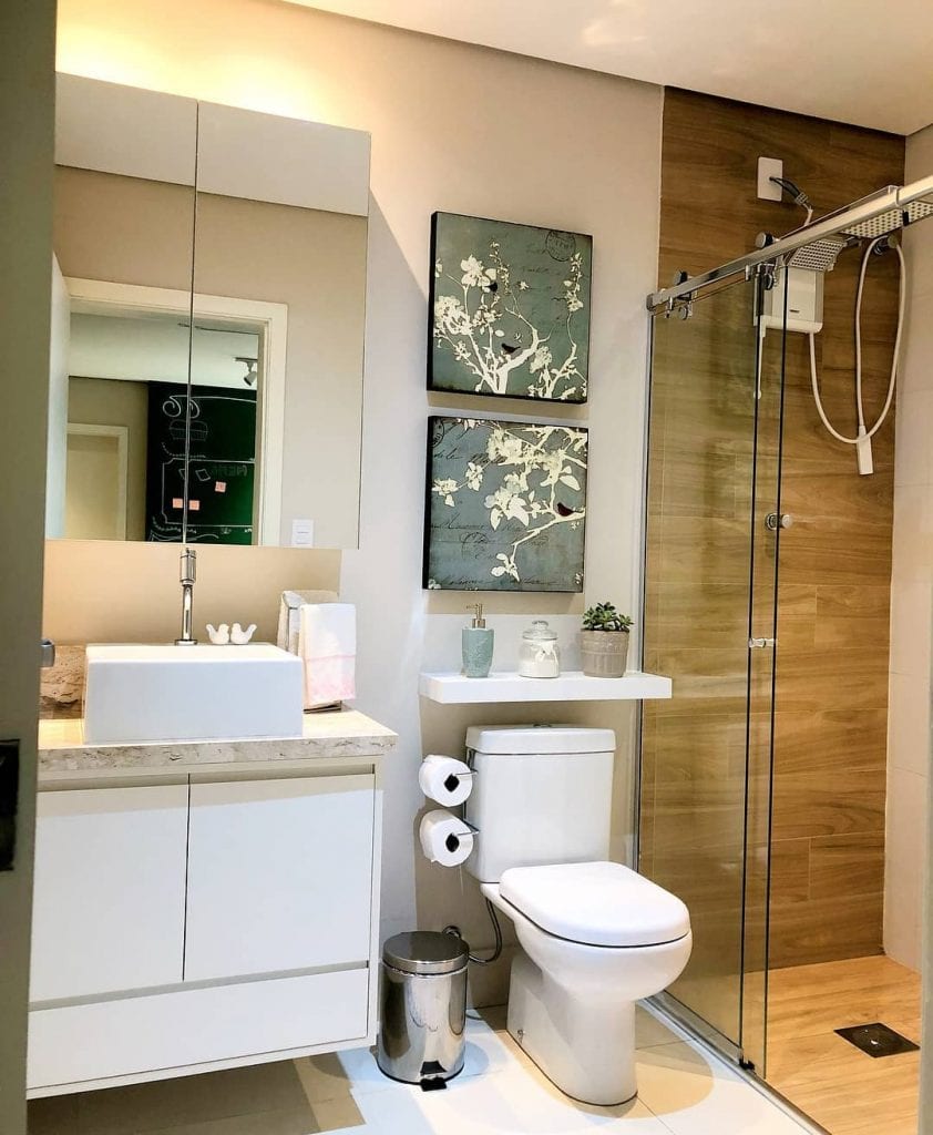 erros comuns ao usar revestimento amadeirado no banheiro