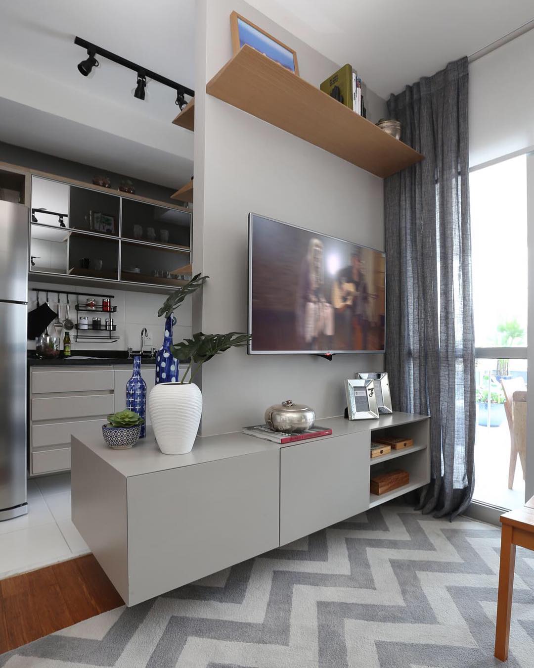 Tendências de Decoração 2026: O Fim do Rack Tradicional e a Ascensão do Design Flutuante