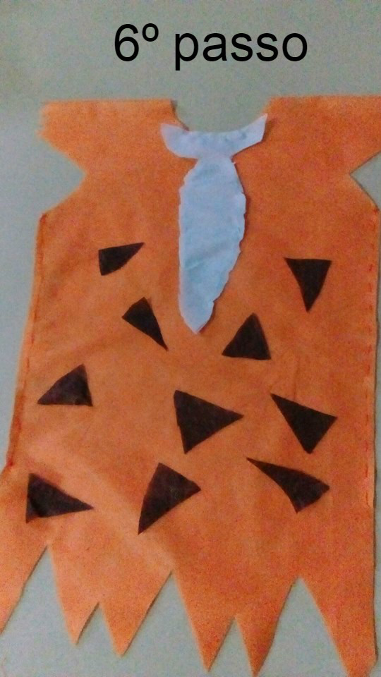 Além do TNT: Materiais Essenciais para um Acabamento Profissional em Fantasias Caseiras