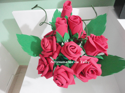 Aprenda a Modelar EVA: Técnicas Essenciais para Flores Realistas