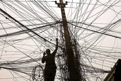 Diferença Entre Gato de Energia e Fraude no Medidor: Entenda os Crimes