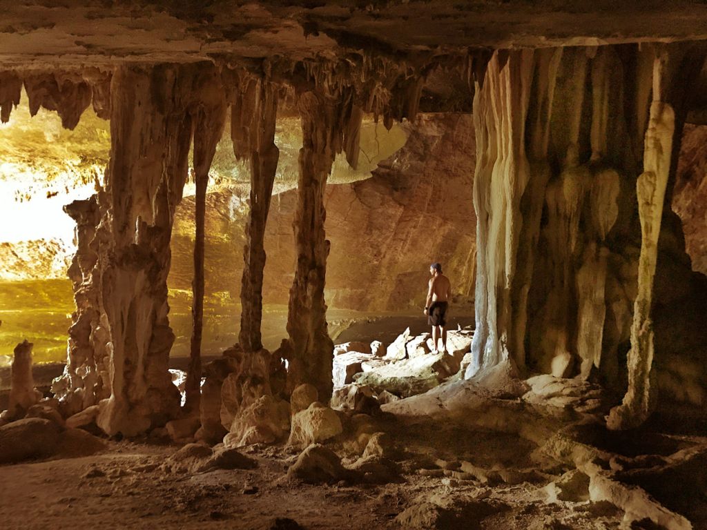 gruta dos caldeiroes
