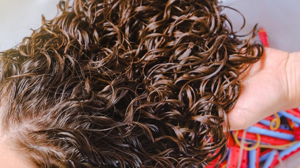 Frequência Ideal de Tratamentos Capilares Caseiros: Ovo e Outras Receitas