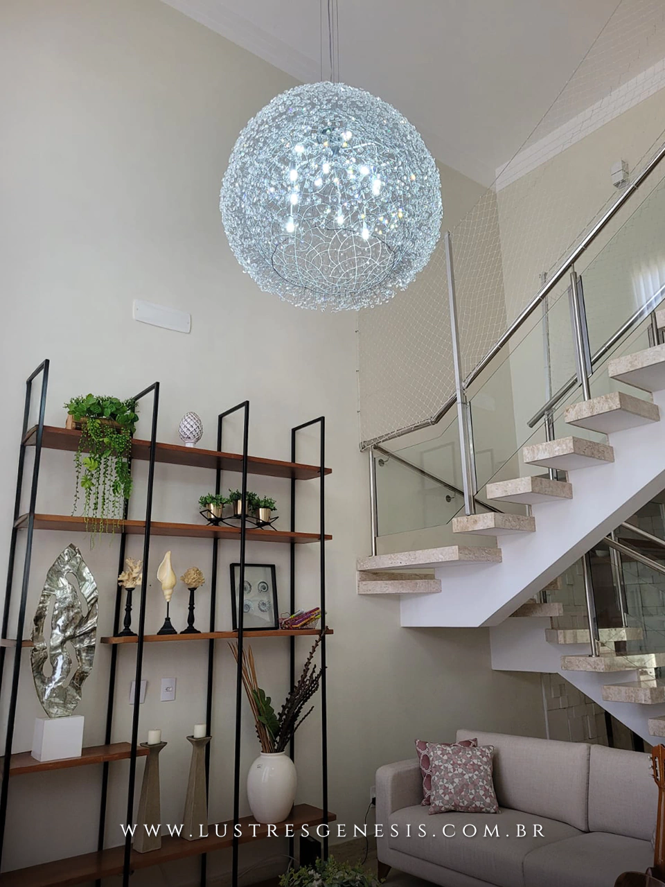 Lustres com Cúpula de Tecido vs. Vidro: Qual o Melhor para Sua Casa?