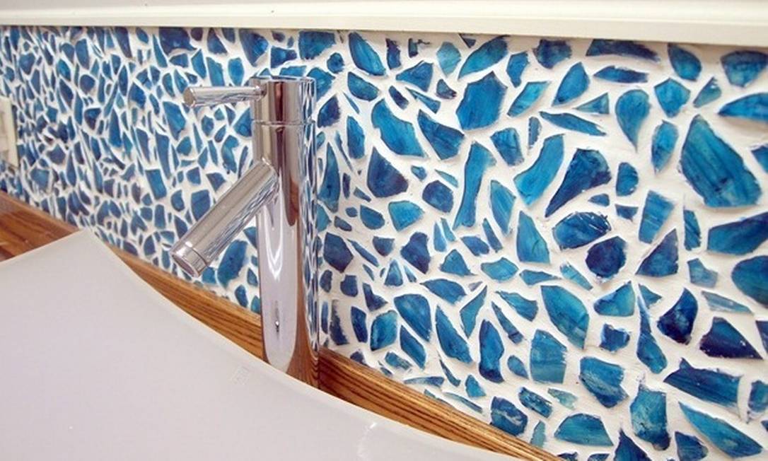 10 Projetos Criativos de Mosaico com Vidro Quebrado para Sua Casa