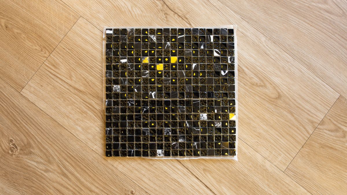 10 Projetos Criativos de Mosaico com Vidro Quebrado para Sua Casa