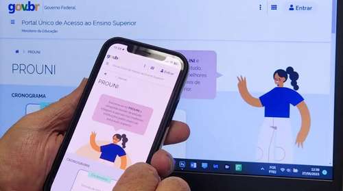 Diferenças entre ProUni e Fies: Qual programa escolher?