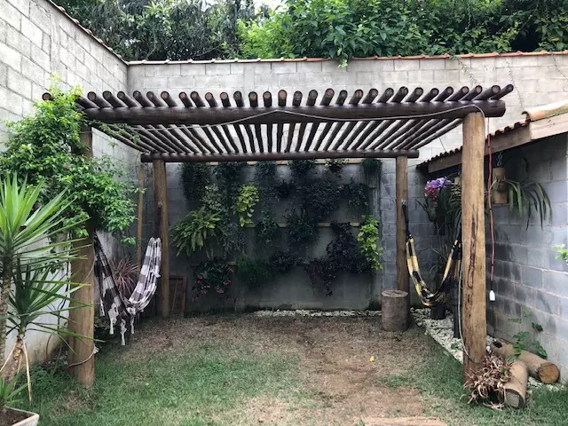 pergolado de eucalipto