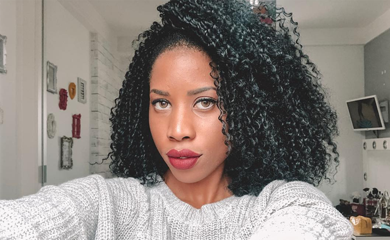 permanente afro em casa