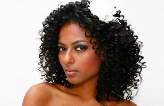 permanente afro em casa