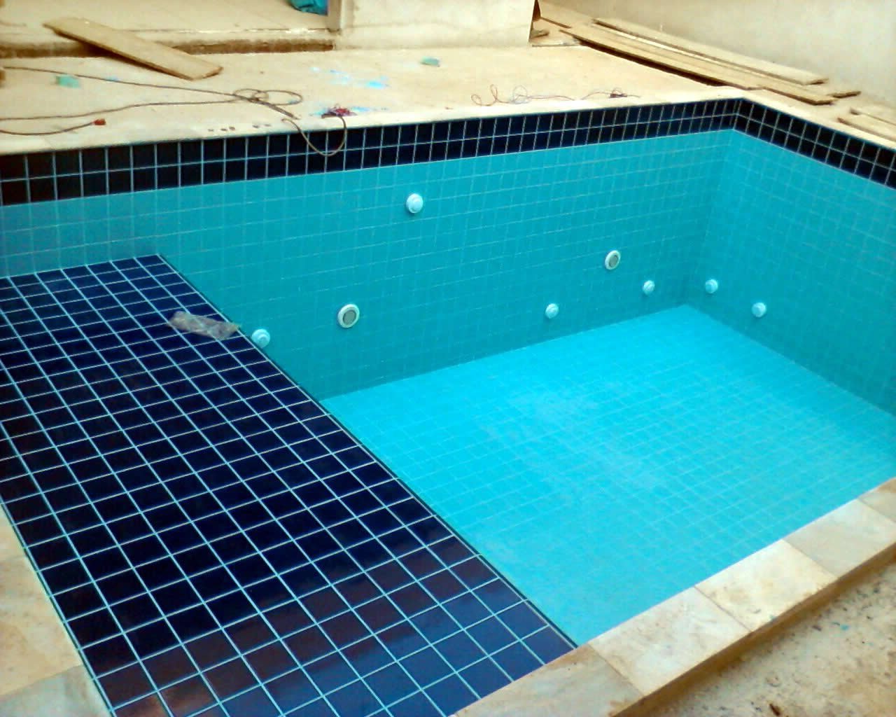 piscina azulejo