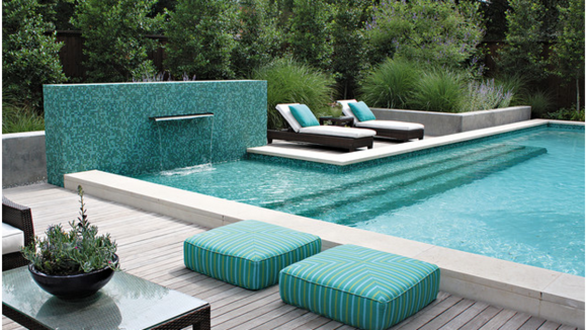 Piscina de Azulejo vs. Vinil vs. Fibra: Qual a Melhor Opção para Seu Projeto?