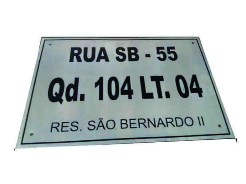 Dicas de Instalação e Manutenção para Placas de Endereço Residenciais