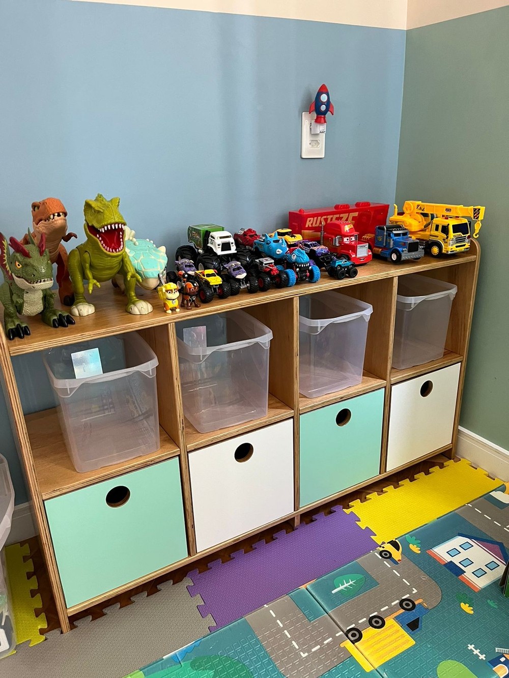 prateleira para brinquedos