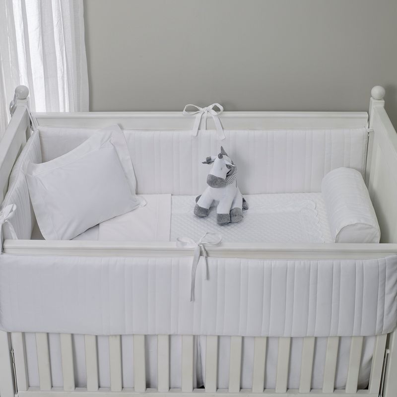 Como escolher a saia de berço ideal para o seu bebê