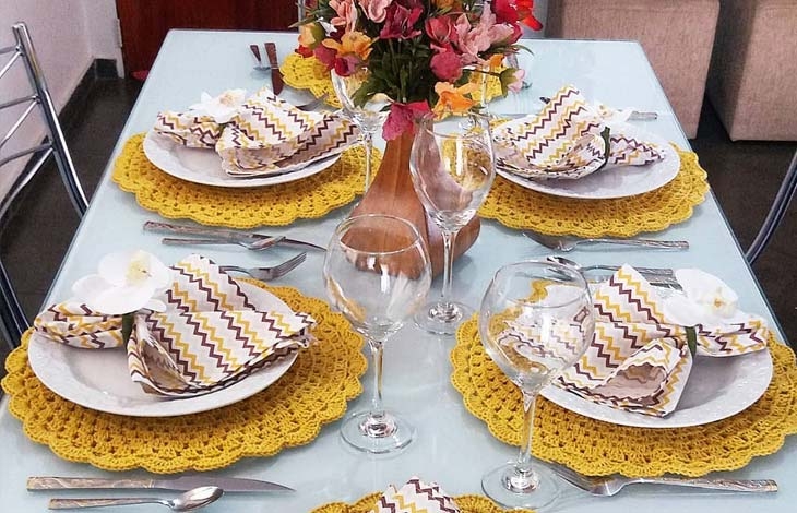 sousplat de crochê vs sousplat de sisal qual escolher