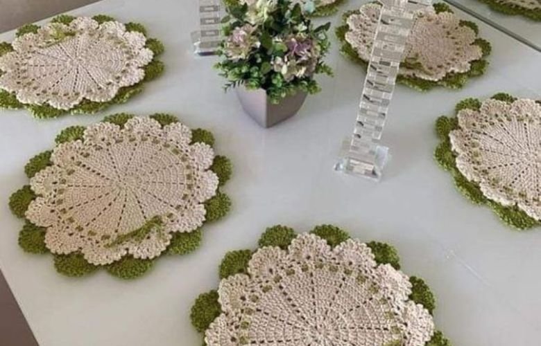 sousplat de crochê vs sousplat de sisal qual escolher