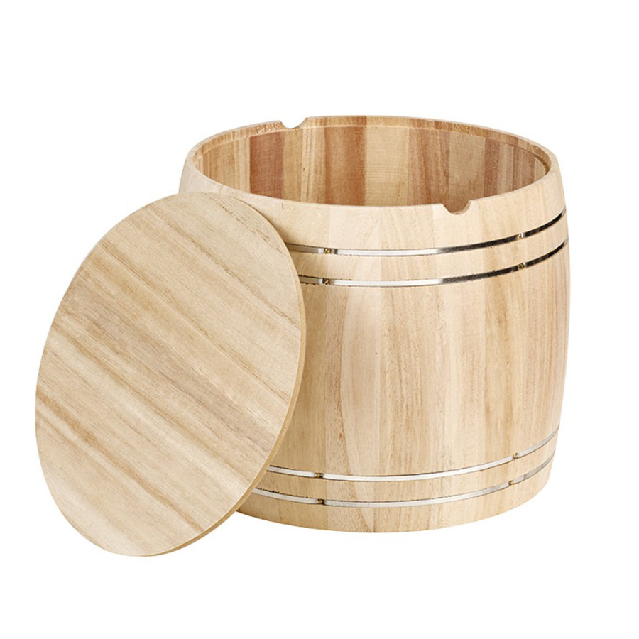 um barril de madeira