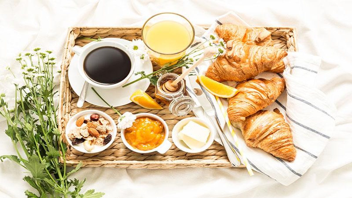 um café da manhã de aniversário