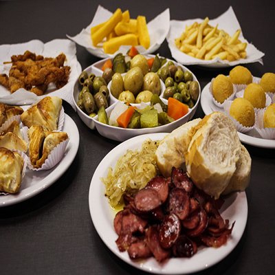 Dicas Essenciais para Economizar no Churrasco para Muitas Pessoas