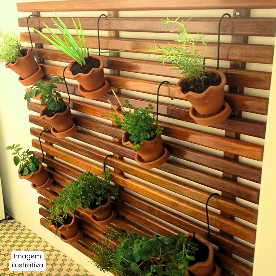 Jardim Vertical DIY: Transforme Paletes em um Oásis Verde