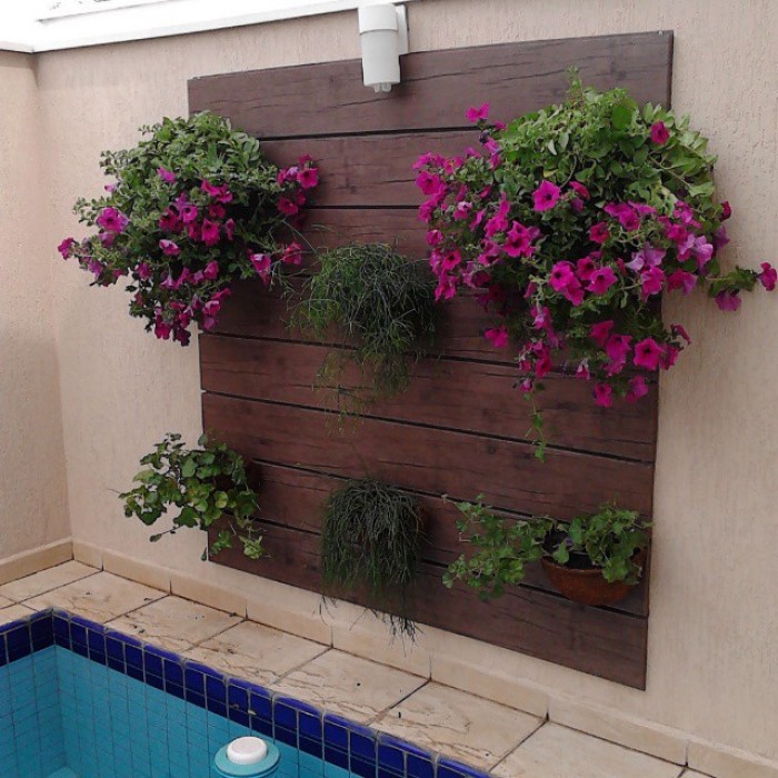 Jardim Vertical DIY: Transforme Paletes em um Oásis Verde