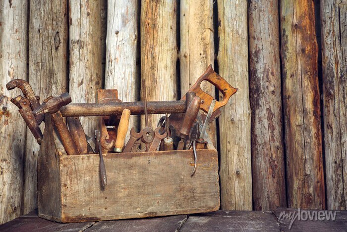 Caixa de Ferramentas de Madeira: Modelos Artesanais vs. Industriais