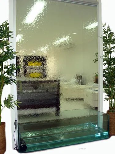 Comparativo: Cascatas de Inox vs. Cascatas de Alvenaria