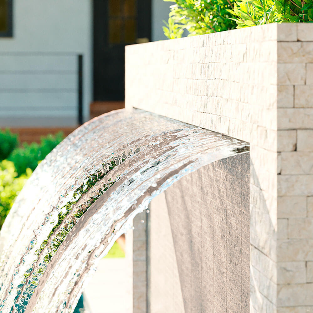 Como Escolher a Cascata de Parede Ideal para Sua Piscina