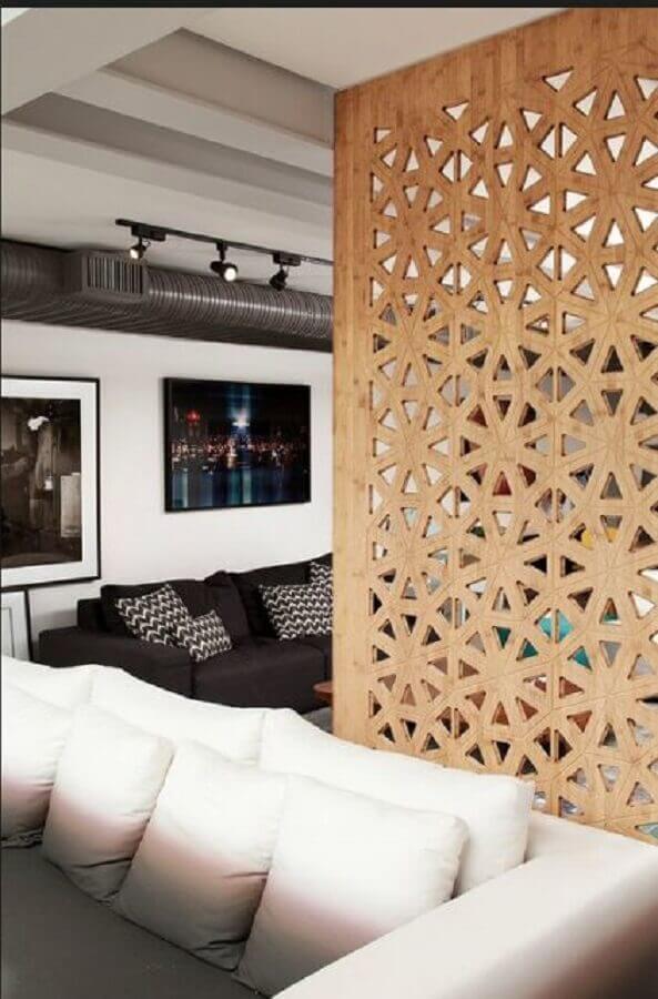 Biombos e Cortinas: Soluções Rápidas e Elegantes para Dividir Ambientes