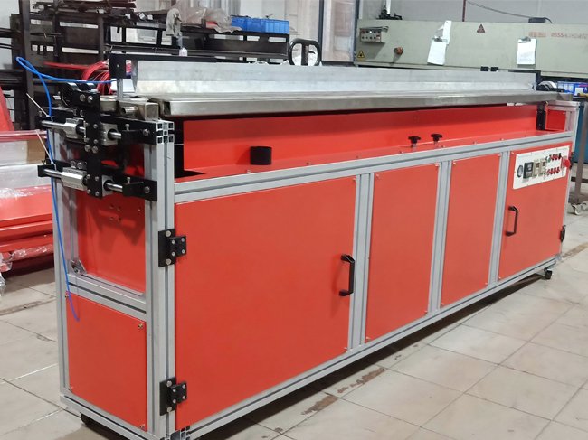 Manutenção e Cuidados com sua Dobradeira de Acrílico