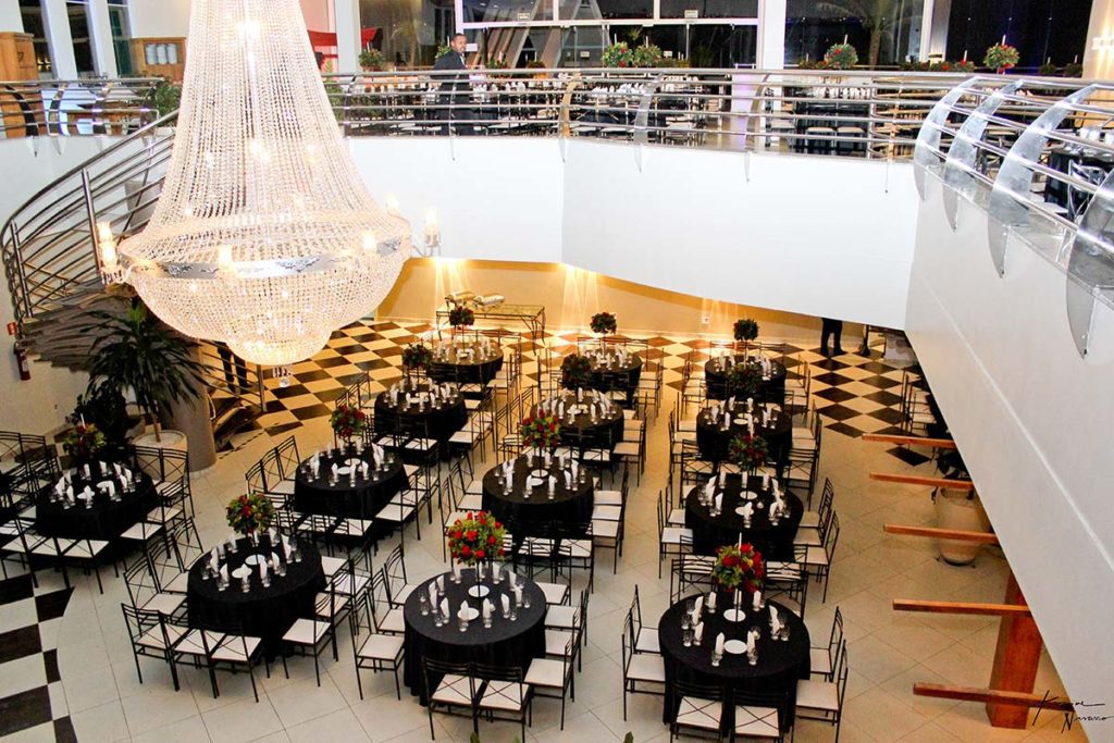 Como Fazer um Canto de Fotos Incrível para sua Formatura Caseira