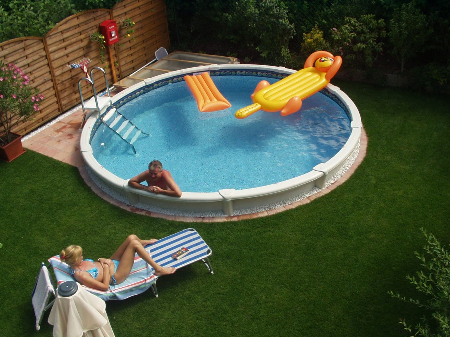 piscina redonda vs quadrada qual escolher