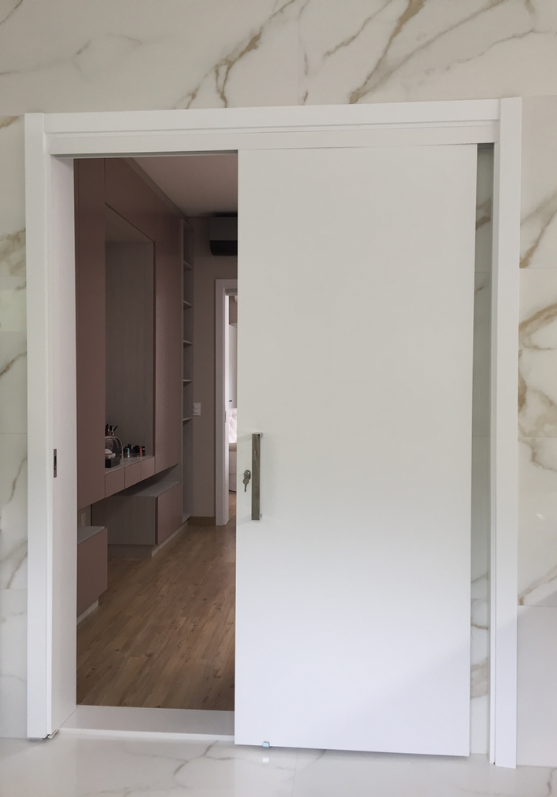 Soluções de portas de correr para quartos pequenos