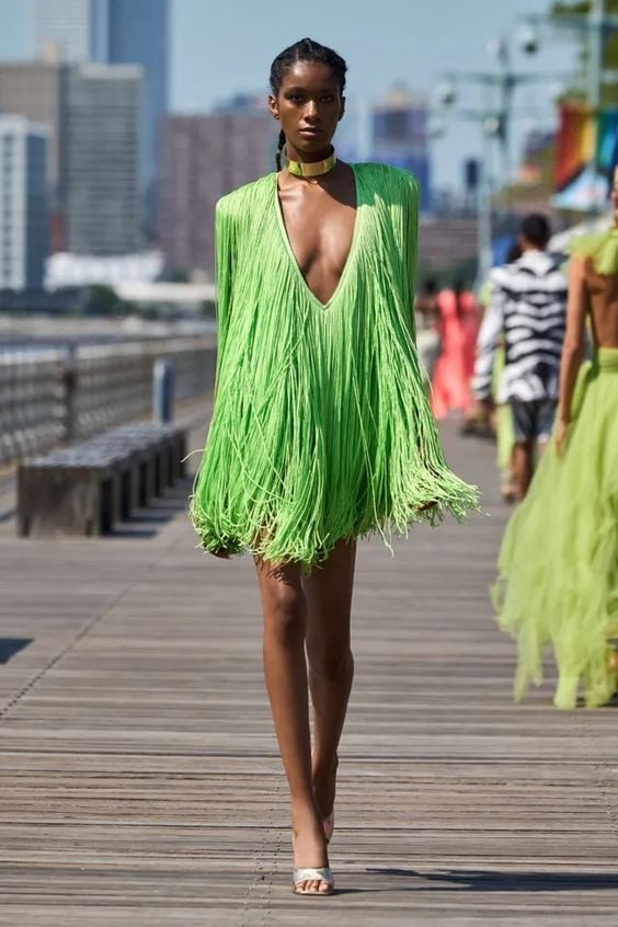 Cuidados essenciais para manter seus vestidos de franja impecáveis